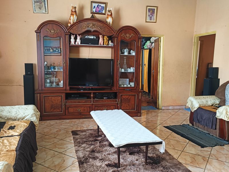 Welcome to stunning  family house - Photo 10