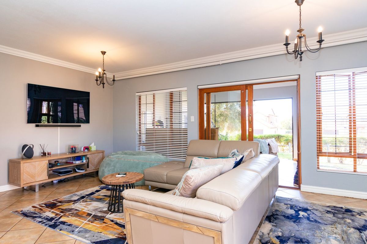 Your Safe Haven in The Coves Lifestyle Estate - Photo 2