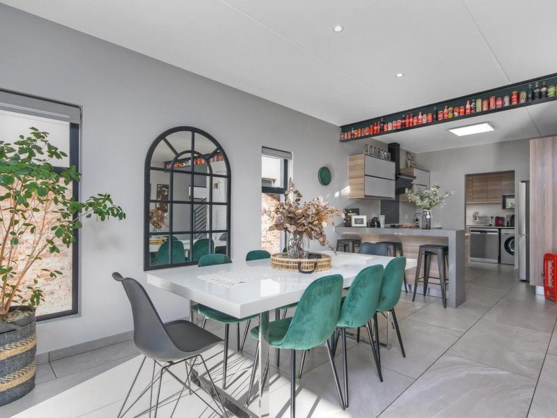 Spotless, Immaculate 3 Bedroom House in The Hutton Estate - Photo 5