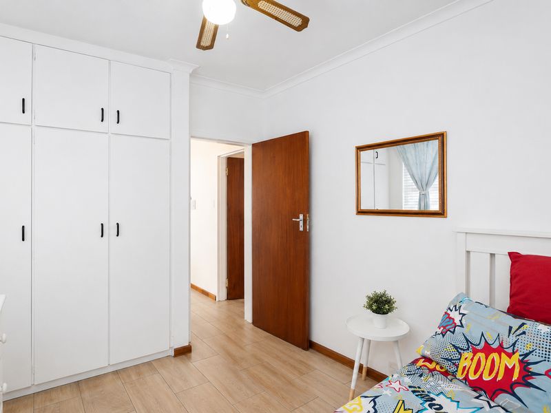 Secure and Stylish Gem in a Beautifully Maintained Complex - Photo 9