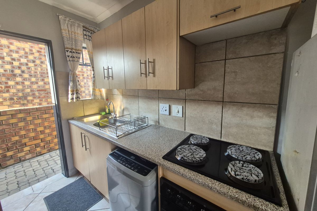 Modern Townhouse For Sale In A Safe & Secure Complex! - Photo 5