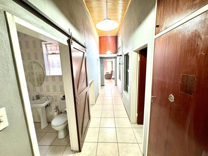 Modern Lock Up and Go Townhouse in Central Secunda, Ideal Location Near Schools - Photo 9