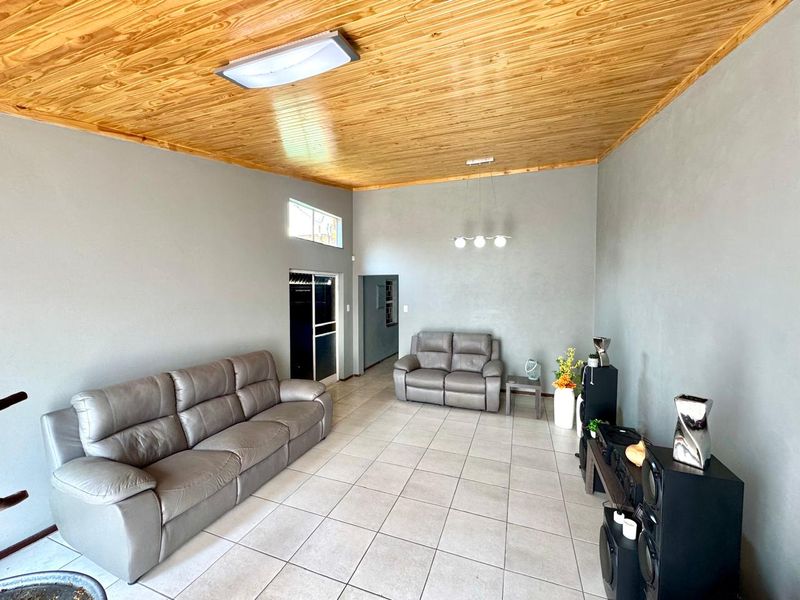 Modern Lock Up and Go Townhouse in Central Secunda, Ideal Location Near Schools - Photo 3