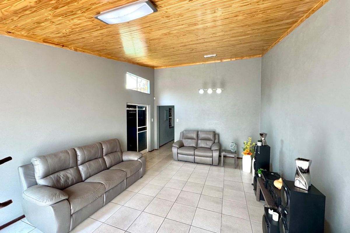 Modern Lock Up and Go Townhouse in Central Secunda, Ideal Location Near Schools - Photo 3