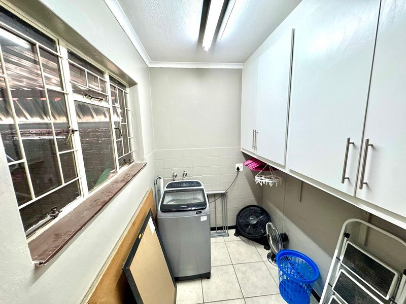 Modern Lock Up and Go Townhouse in Central Secunda, Ideal Location Near Schools - Photo 6