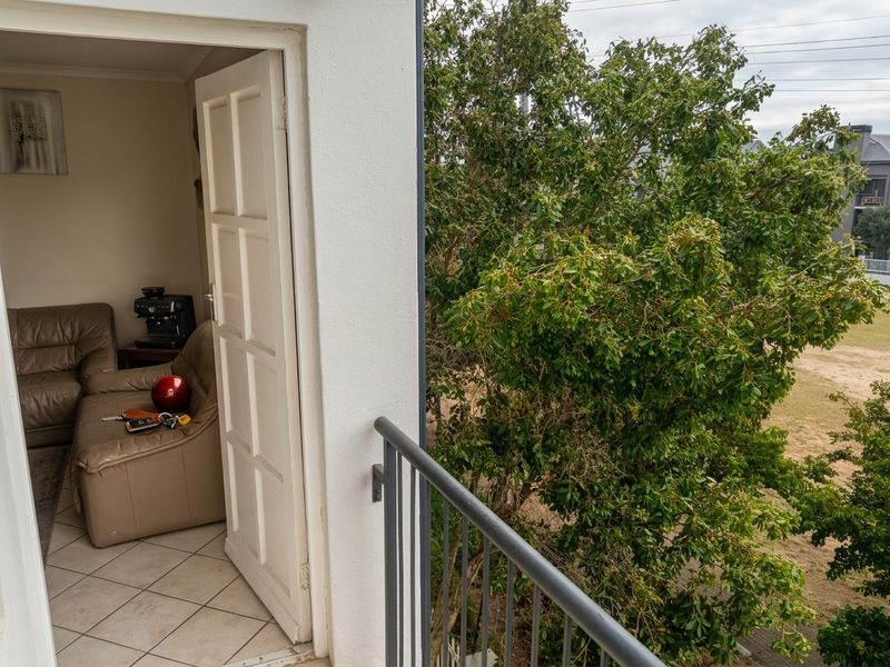 Apartment For Sale In Kraaifontein - Photo 6
