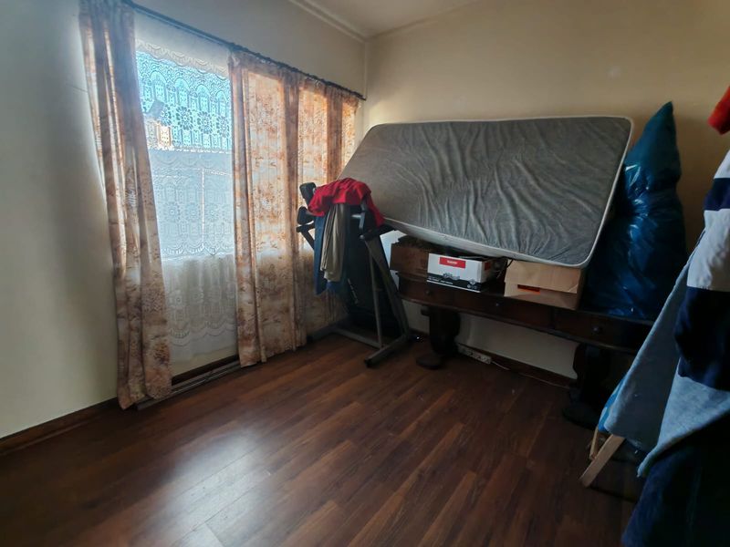 Spacious 3 Bedroom Family Home for Sale in Sasolburg Ext 10 - Photo 6