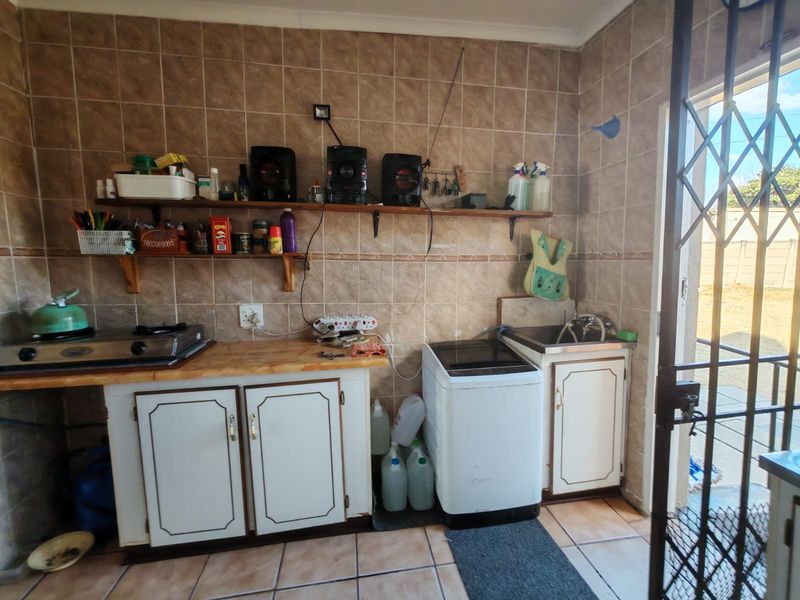 Spacious 3 Bedroom Family Home for Sale in Sasolburg Ext 10 - Photo 3