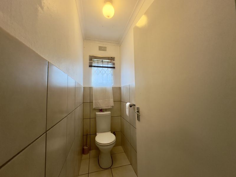 Family home - Photo 8