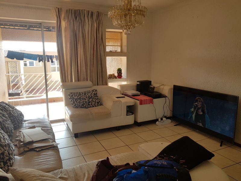 2 Bedroom Townhouse to rent in Mondeor - Photo 4