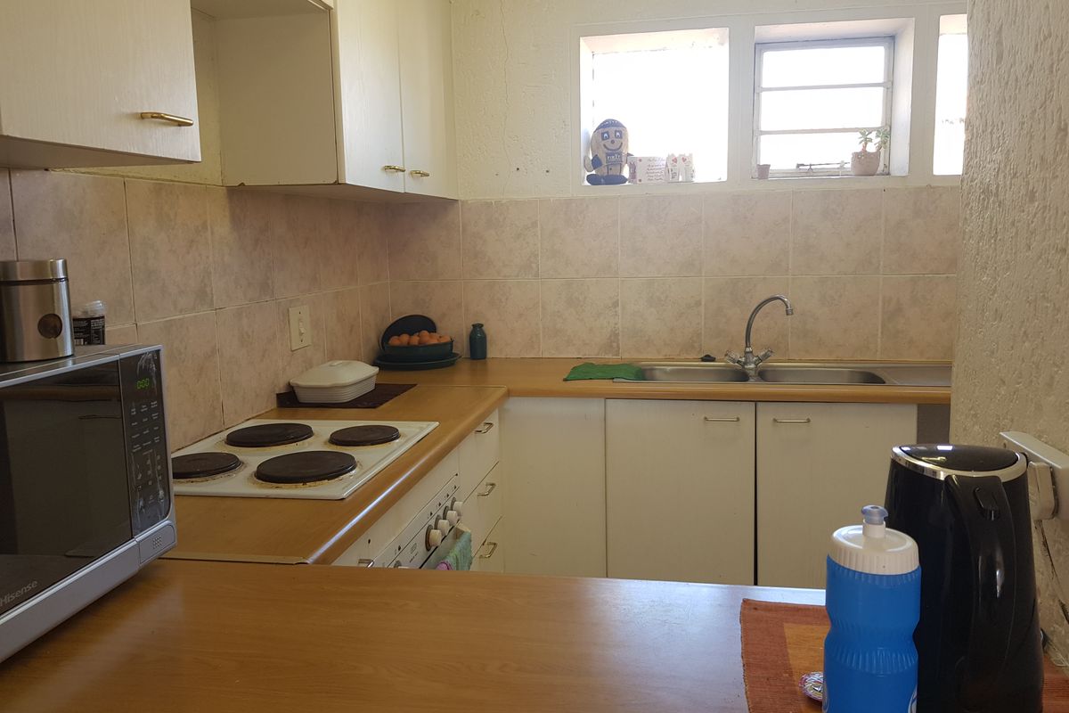 2 Bedroom Townhouse to rent in Mondeor - Photo 2