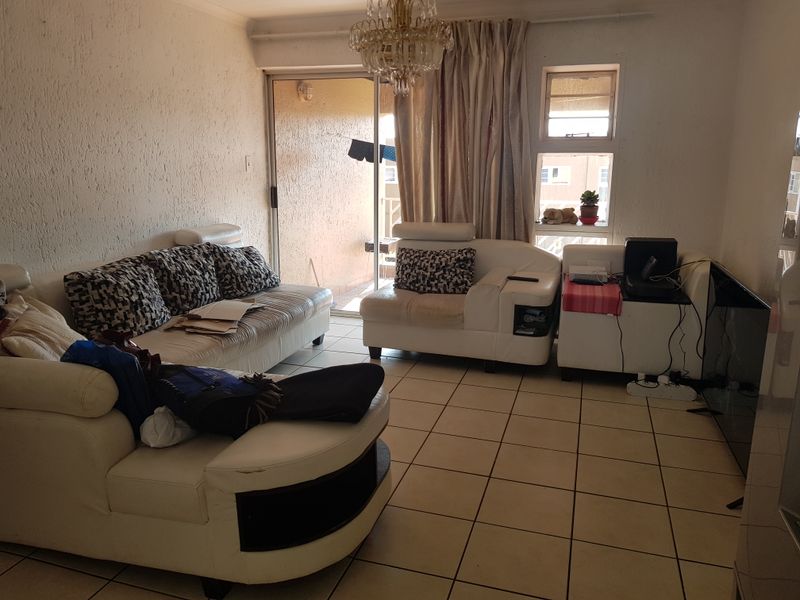 2 Bedroom Townhouse to rent in Mondeor - Photo 3