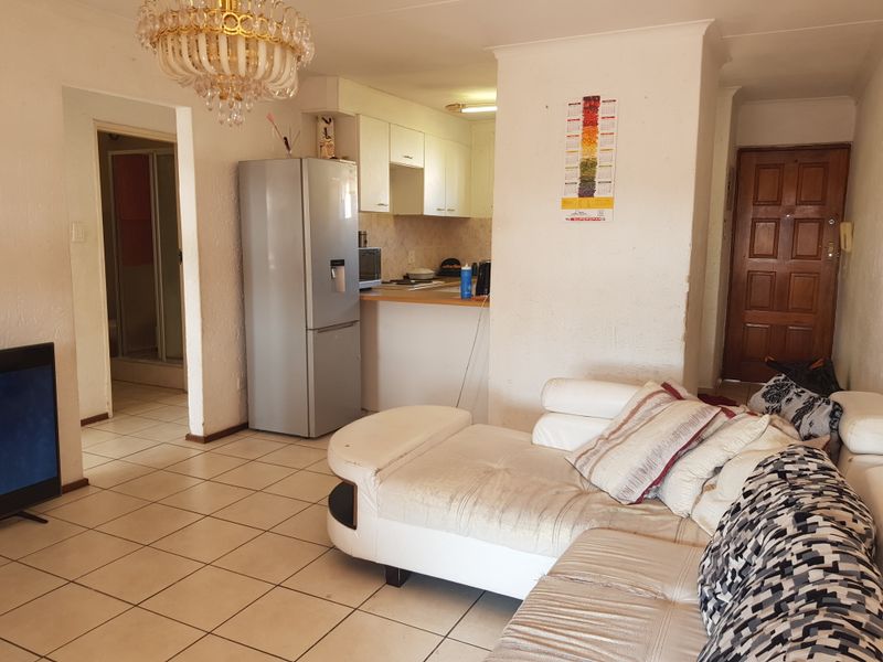 2 Bedroom Townhouse to rent in Mondeor - Photo 5