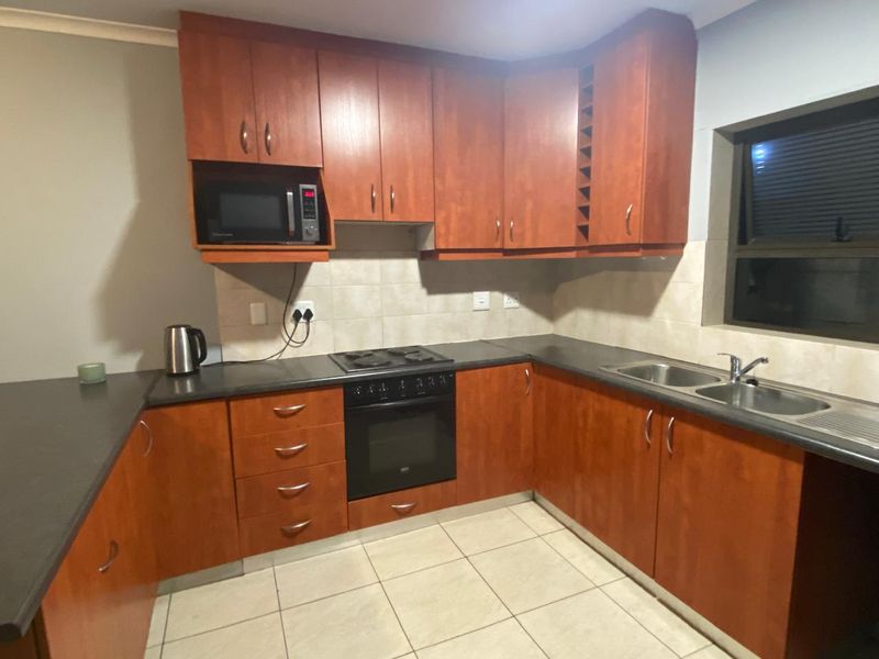 GROUND-FLOOR FLAT AVAILABLE TO RENT IN STONEWOOD COMPLEX, BRACKENFELL SOUTH - Photo 4