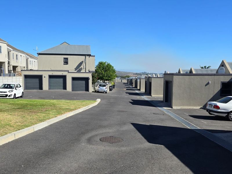 GROUND-FLOOR FLAT AVAILABLE TO RENT IN STONEWOOD COMPLEX, BRACKENFELL SOUTH - Photo 2
