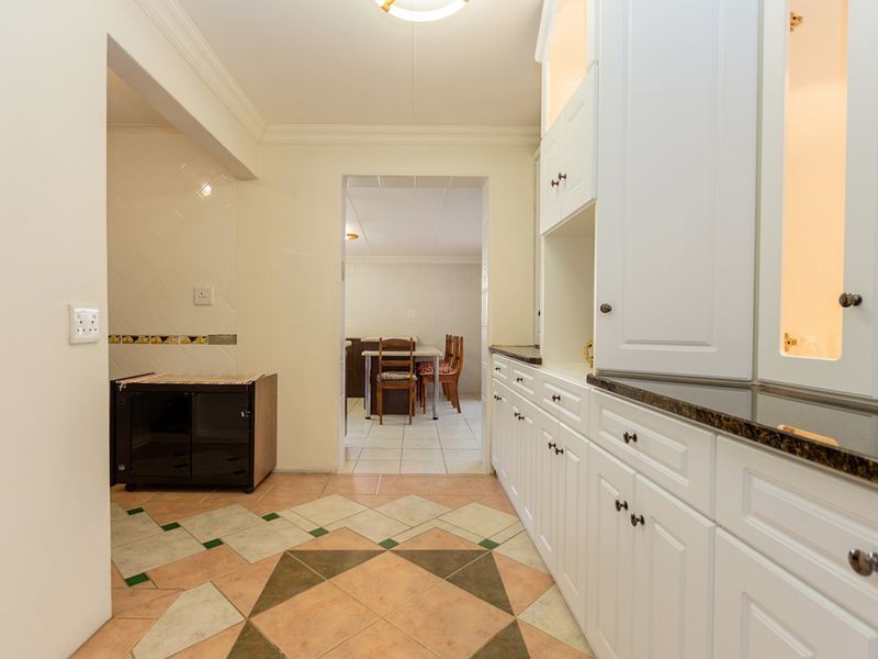 This modern home offers the perfect layout for permanent residence with the convenience of a lock-up - Photo 5