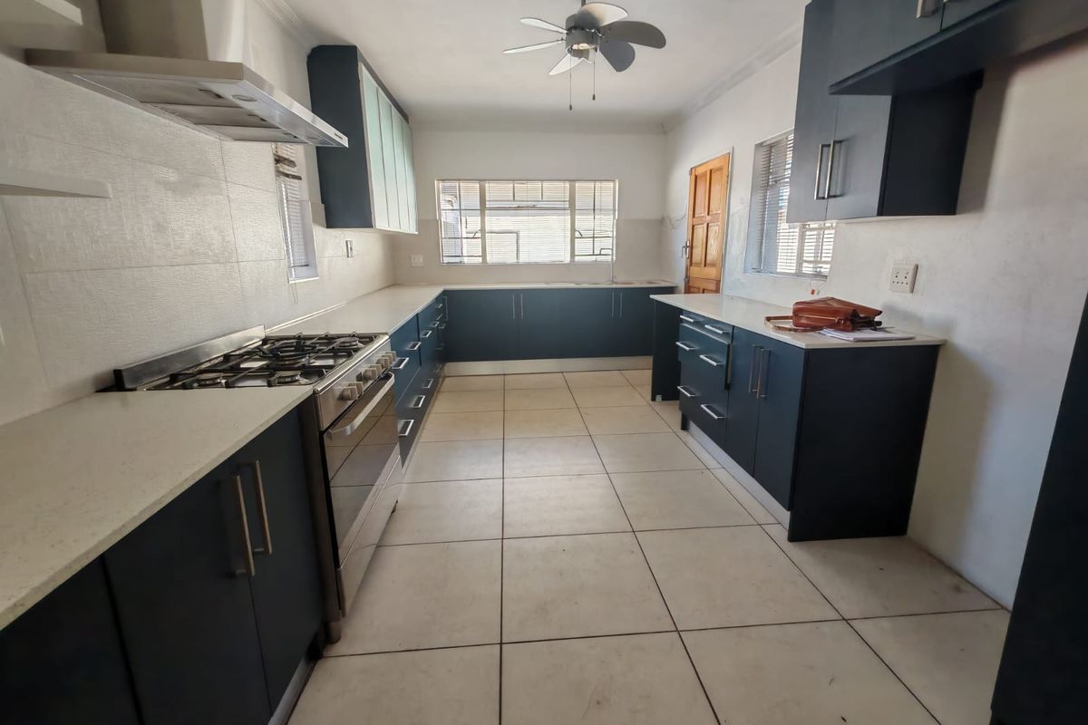 # Bedroom 2 Bathroom house for Sale in Vaalpark - Photo 4
