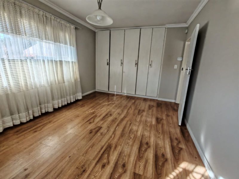 # Bedroom 2 Bathroom house for Sale in Vaalpark - Photo 9
