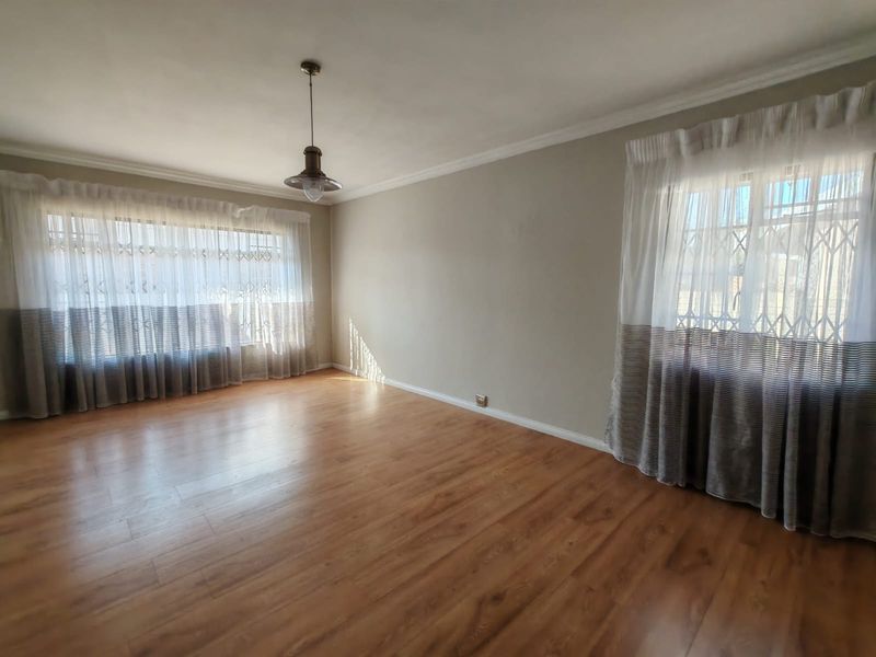 # Bedroom 2 Bathroom house for Sale in Vaalpark - Photo 5