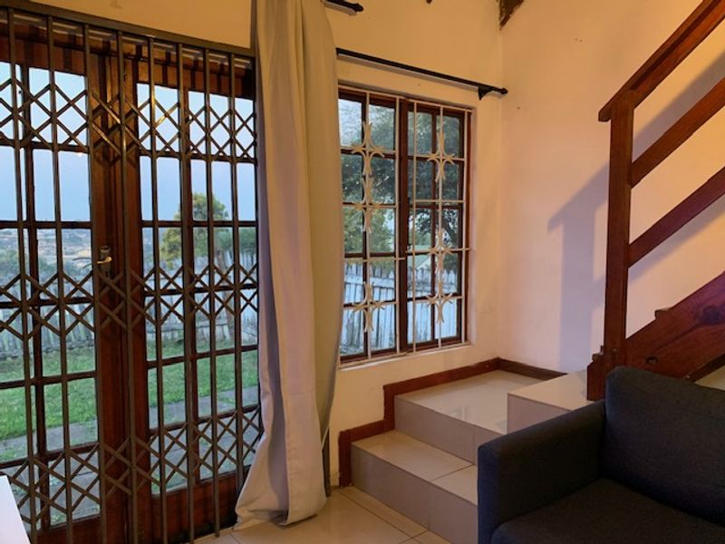 Pretty Unit with Private Garden and View - Photo 3
