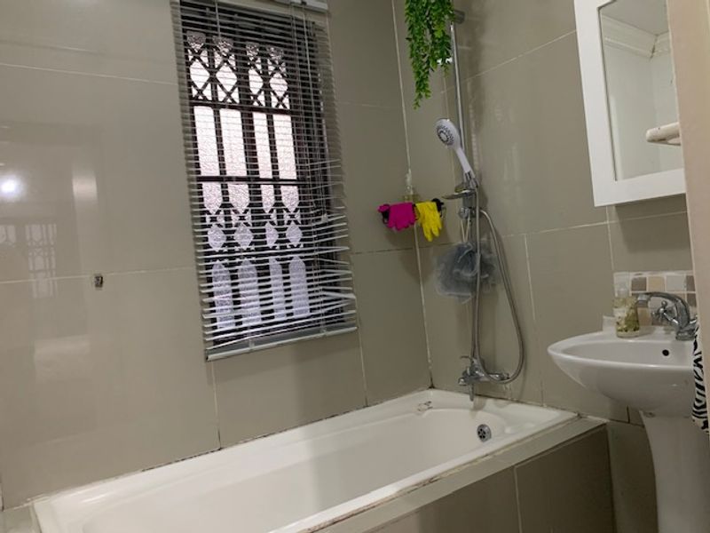 Pretty Unit with Private Garden and View - Photo 9