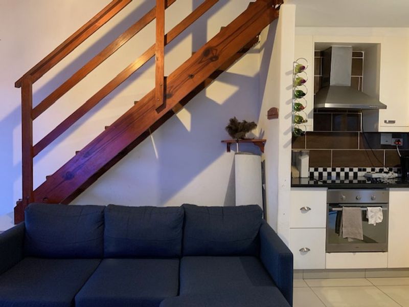 Pretty Unit with Private Garden and View - Photo 4