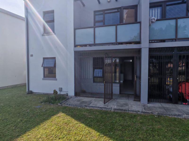 Ground Floor 2-Bedroom Apartment | Available Immediately - Photo 2