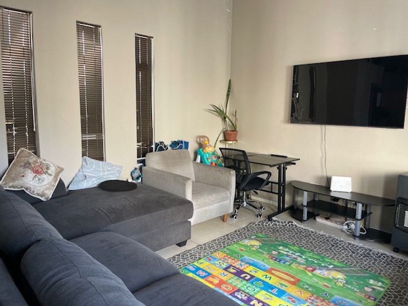 Swim, Gym, Dine & Relax – All in One Secure Complex - Photo 10