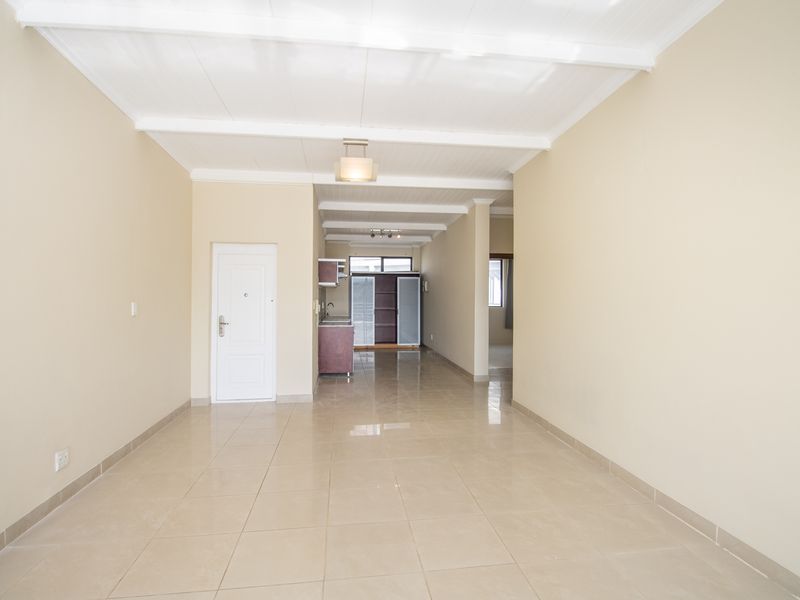 Apartment with Panoramic Views - Photo 9