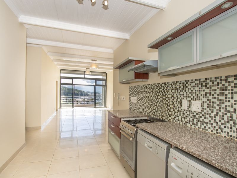 Apartment with Panoramic Views - Photo 7