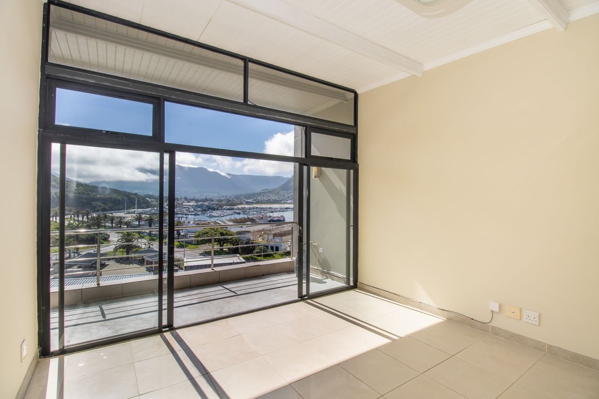 Apartment with Panoramic Views - Photo 3