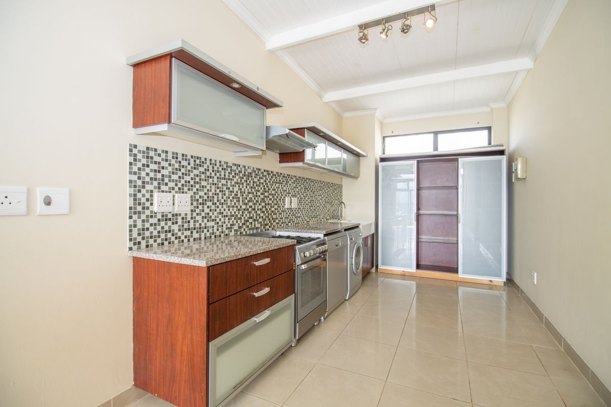 Apartment with Panoramic Views - Photo 5