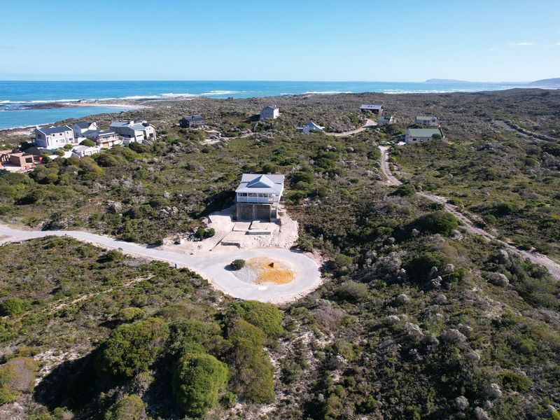 Elevated Stand Offering Lasting Value - Photo 9