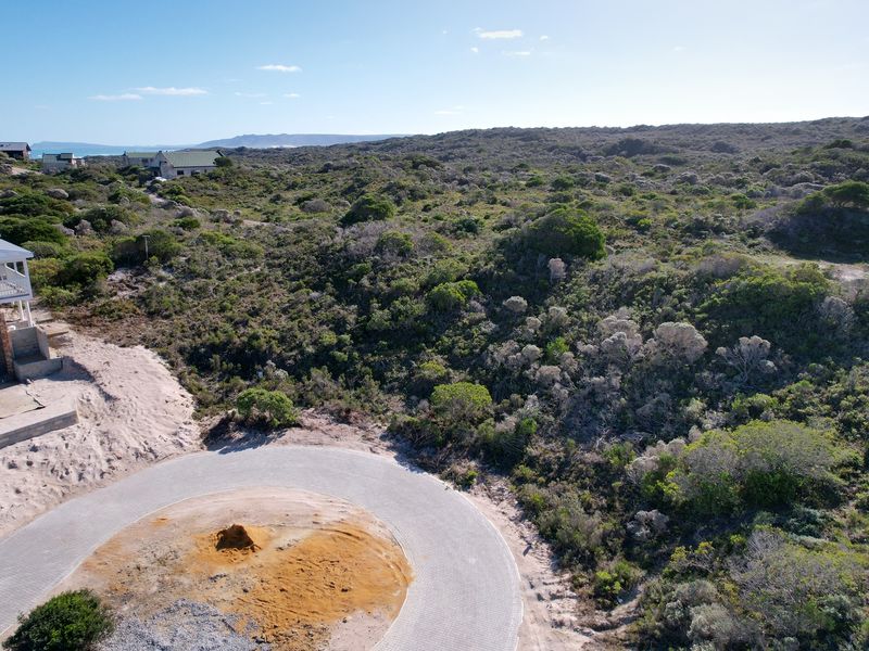 Elevated Stand Offering Lasting Value - Photo 3