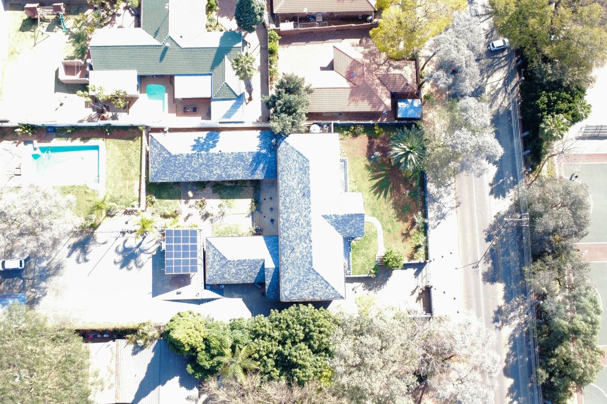 Exclusive Hospitality Investment: Boutique Hotel Potential in Pretoria North - Photo 3