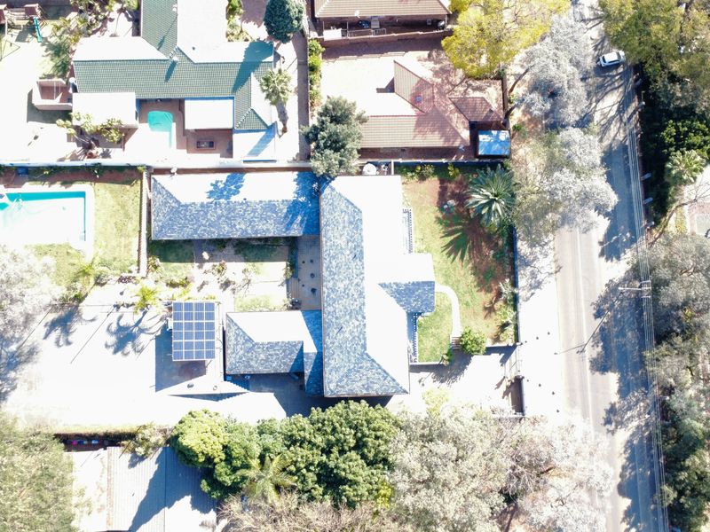 Exclusive Hospitality Investment: Boutique Hotel Potential in Pretoria North - Photo 3