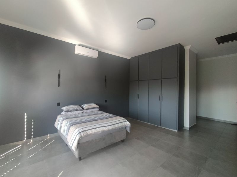 Exclusive Hospitality Investment: Boutique Hotel Potential in Pretoria North - Photo 9