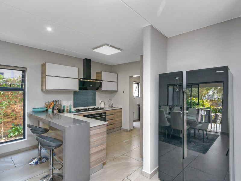 Modern 4-Bedroom Family Home in The Hutton - Photo 6