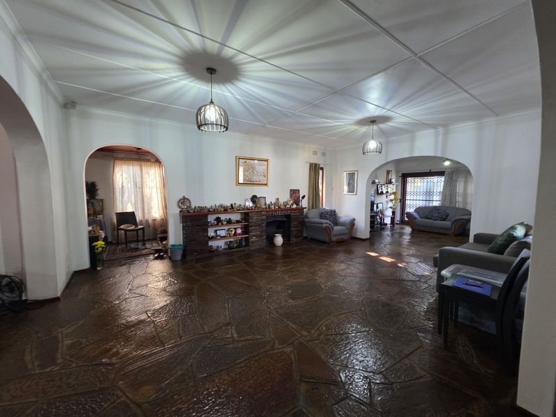 Spacious Family Home with Income-Generating Flatlet - Photo 8