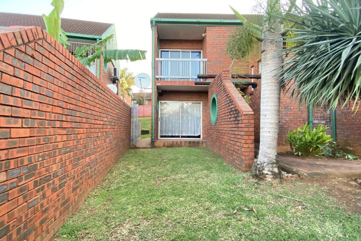 3 Bedroom Apartment for Sale - Photo 3