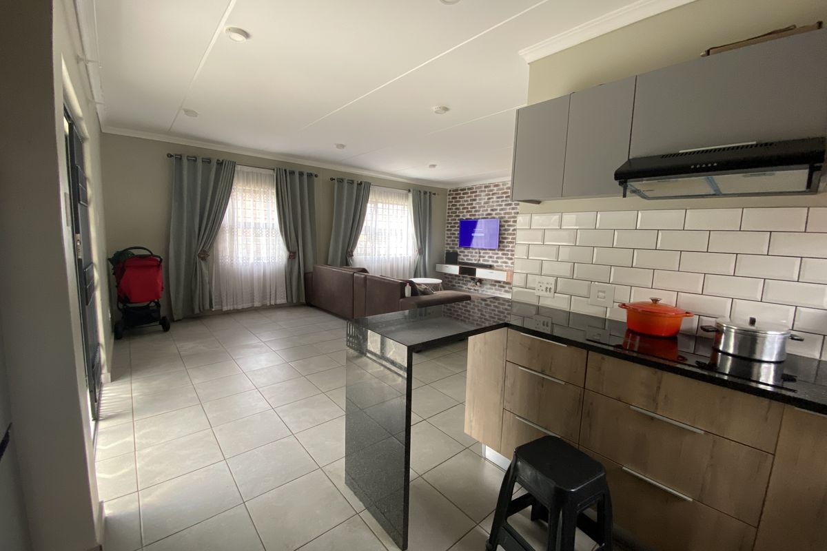 Spacious 4-Bedroom Home in Capital View Estate, Lotus Gardens - Photo 4