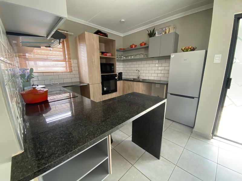 Spacious 4-Bedroom Home in Capital View Estate, Lotus Gardens - Photo 2