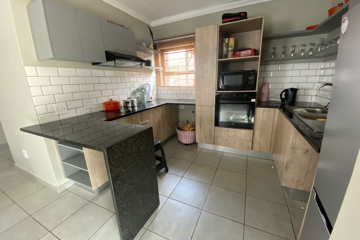 Spacious 4-Bedroom Home in Capital View Estate, Lotus Gardens - Photo 3