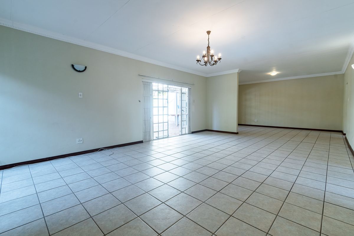 3 Bedroom Home – Lynnwood Glen! - Photo 4