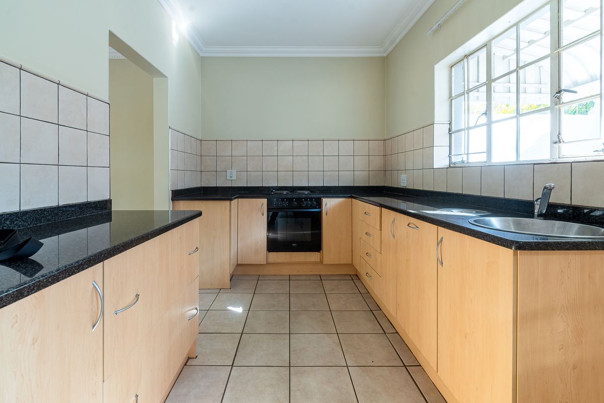 3 Bedroom Home – Lynnwood Glen! - Photo 5