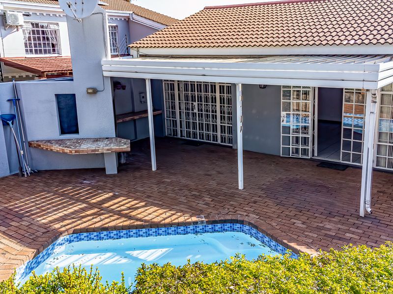 3 Bedroom Home – Lynnwood Glen! - Photo 2