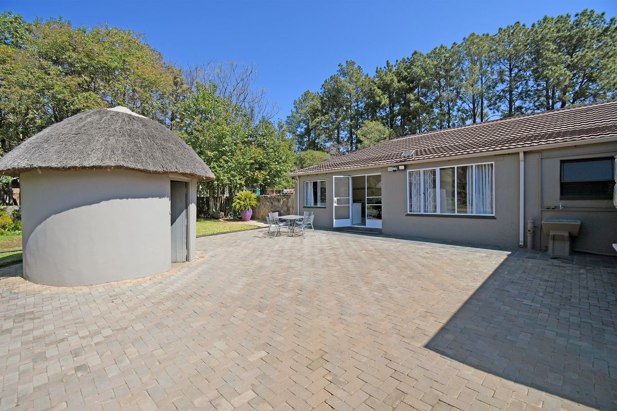 Rare Gem in  Gerhardsville, Centurion. 2.14 Hectares of Elegance, Opportunity and Serenity - Photo 5