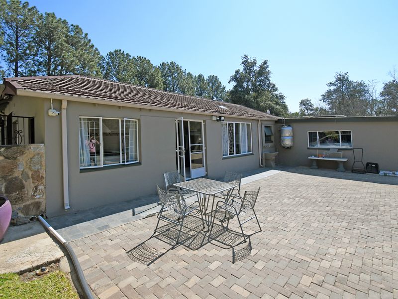 Rare Gem in  Gerhardsville, Centurion. 2.14 Hectares of Elegance, Opportunity and Serenity - Photo 6