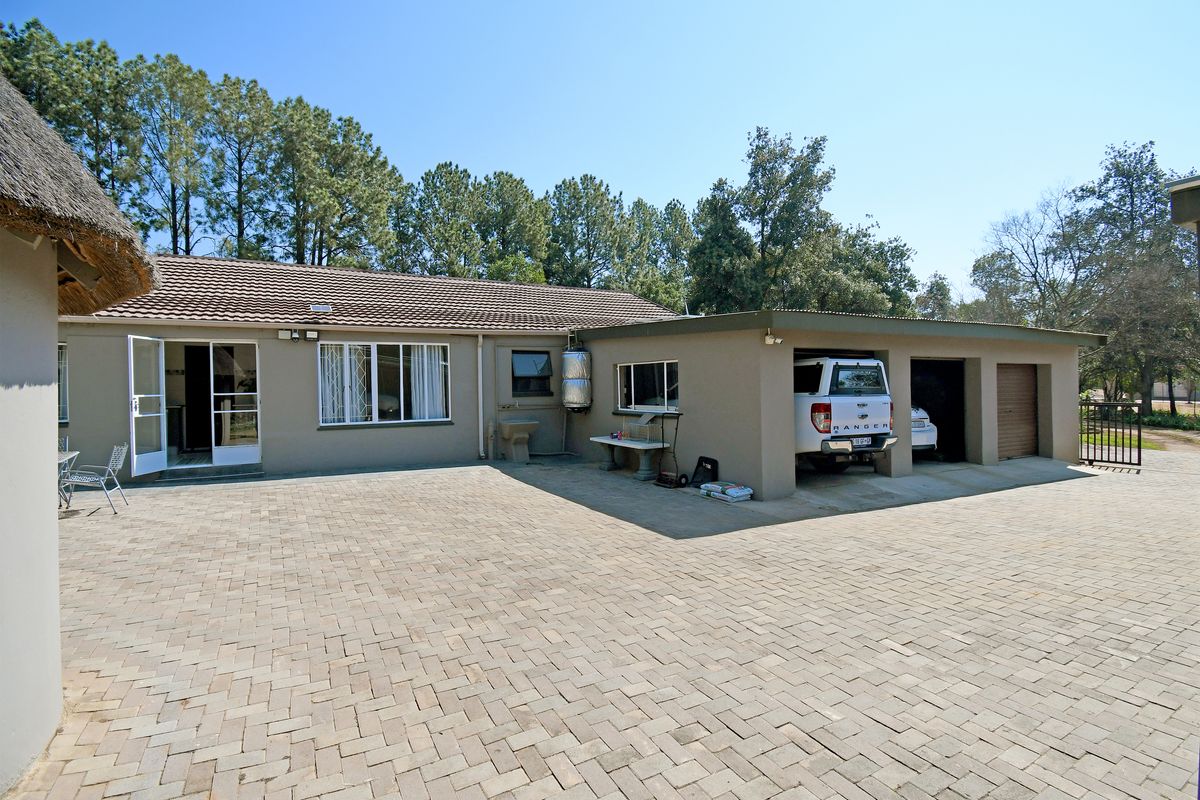 Rare Gem in  Gerhardsville, Centurion. 2.14 Hectares of Elegance, Opportunity and Serenity - Photo 4
