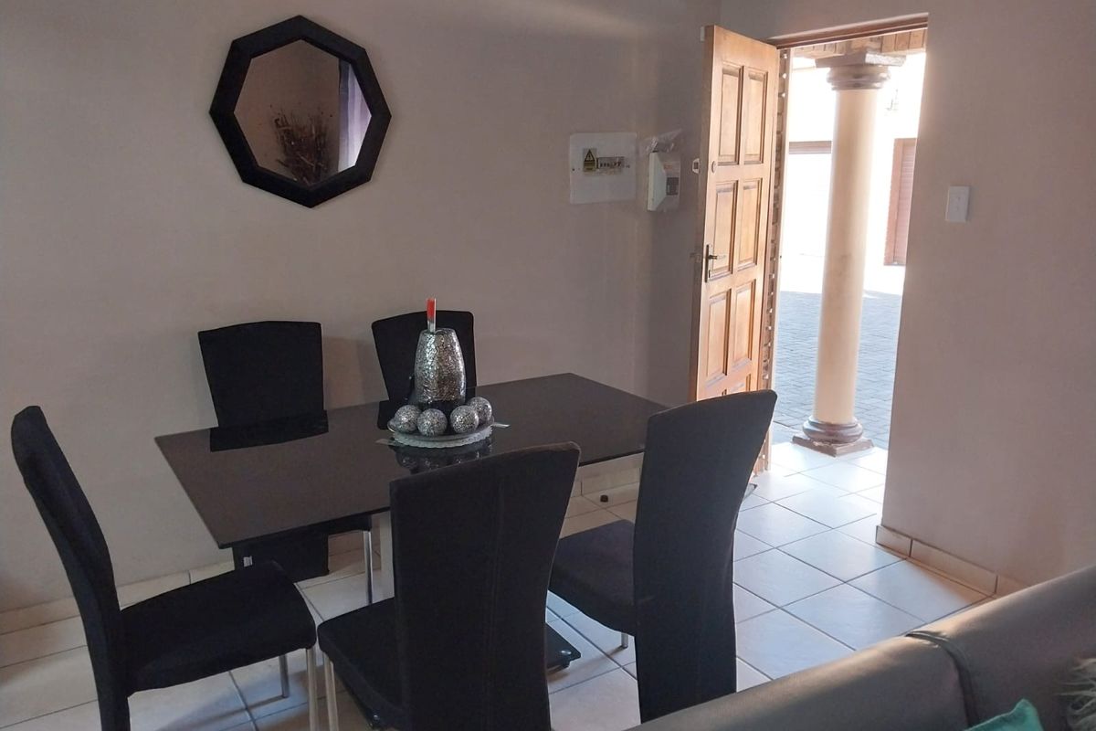 Spacious 3-Bedroom Apartment in a Prime Location - Photo 5